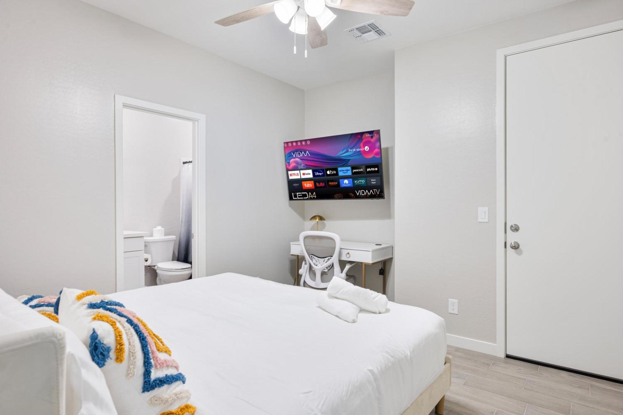 Relax In A Two Bedroom Two Bath With Free Parking And Premium Beds Glendale Exterior photo